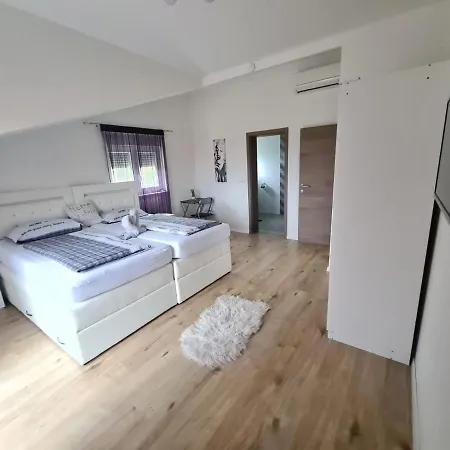 Villa Nemo Poreč Exteriör bild