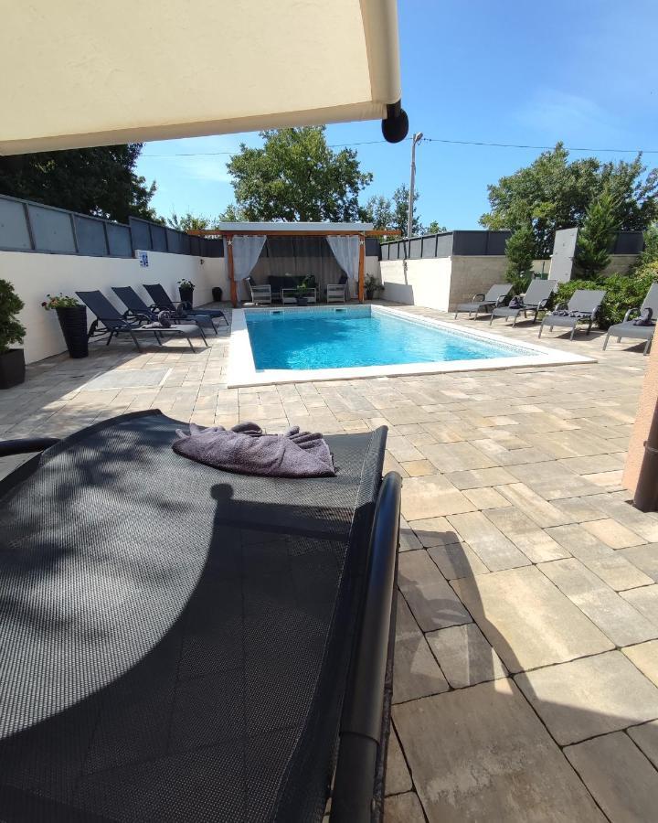Nemo Villa